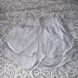 Lululemon White Hotty Hot shorts, size 4 high rise